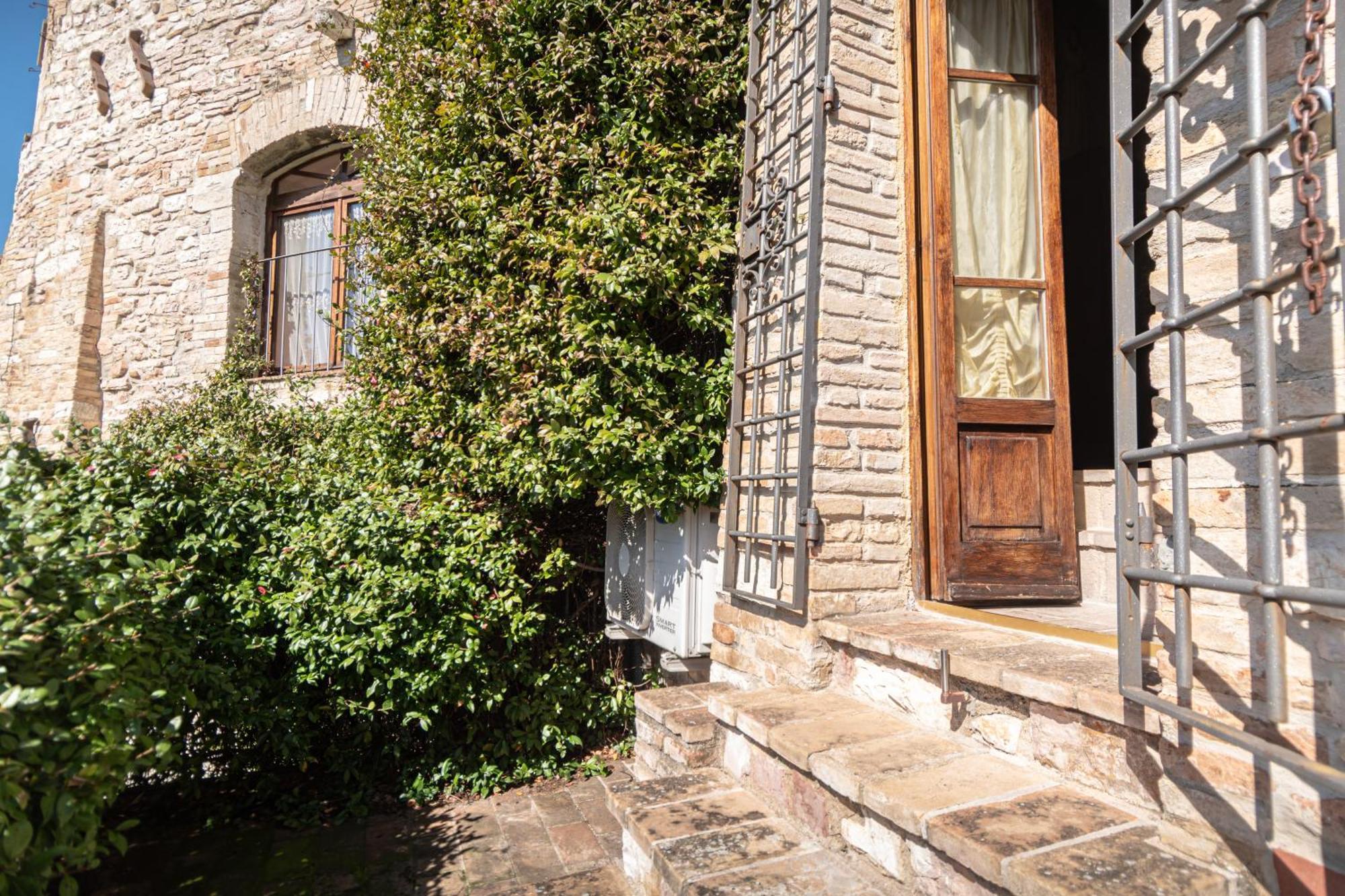 Residenza D'Epoca San Crispino Aparthotel Assisi Ngoại thất bức ảnh